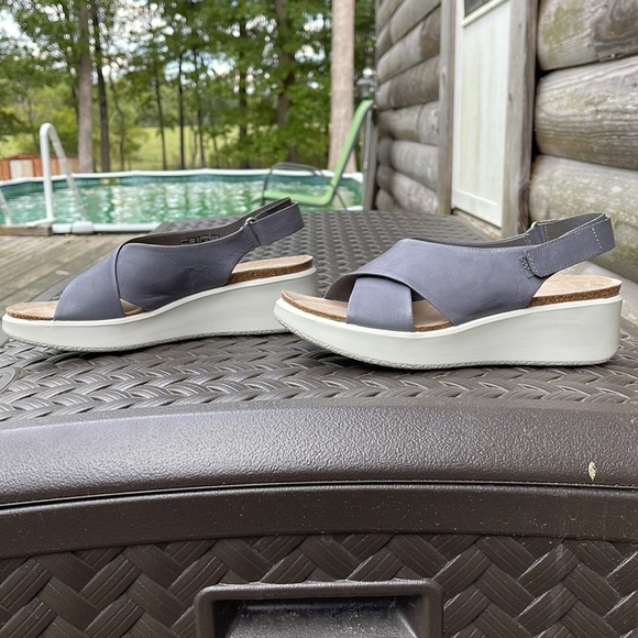 Ecco Gray Wedge Adjustable Sandal - Picture 4 of 10